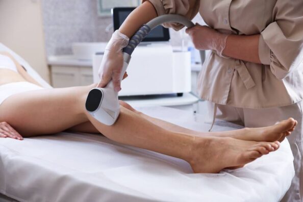 shutterstock_2617082641 (1) Czy można ćwiczyć po depilacji laserowej?